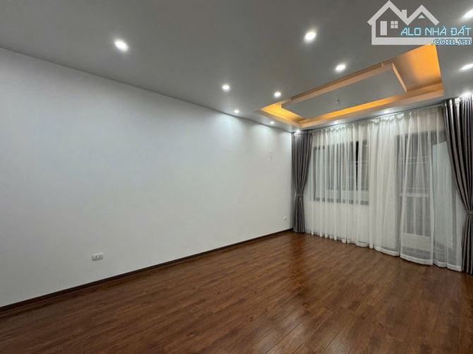 Bán chung cư OCT3C Cổ Nhuế, 101m2, giá 4.65 tỷ, full nội thất ở ngay, lô góc cực đẹp - 2