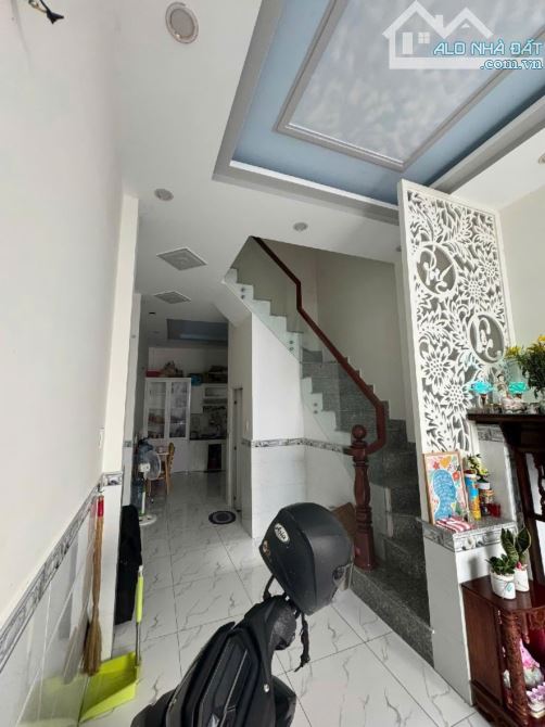 BÁN NHÀ VỊ TRÍ HIẾM - ĐƯỜNG NGUYỄN TRỌNG TUYỂN - HXH ĐẬU CỬA - 45M2 - CHỈ 5.x TỶ - 2