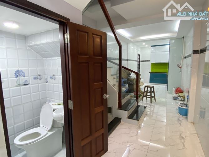 Nhà Mặt Tiền Bùi Thị Xuân, Phường Bến Thành, Q1 - 4 X 20m vuông vắn - Giá Đầu Tư 22.5 tỷ - 3