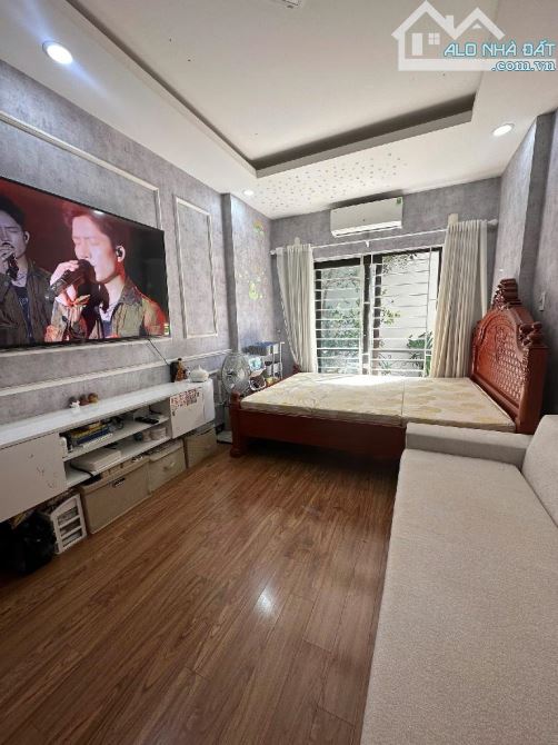 Chính chủ cần bán nhà Thạch Bàn, Long Biên 40m, 5 tầng, mặt tiền 4m, giá 5.5 tỷ. - 3