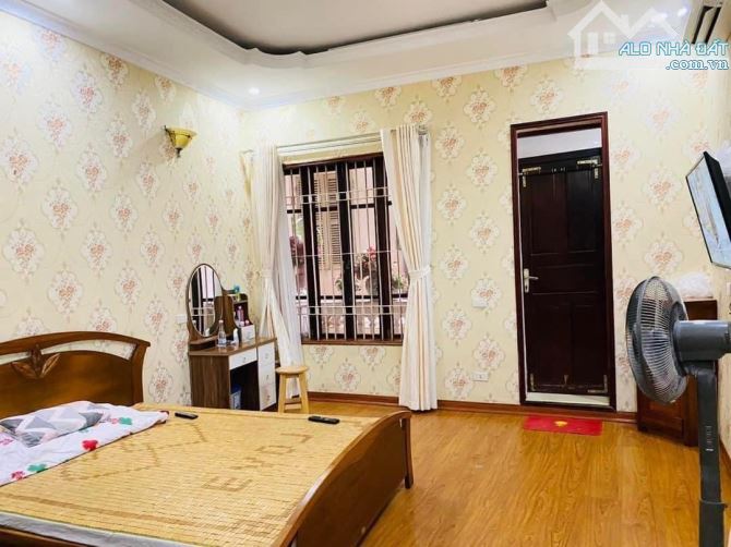 🆘 Bán Nhà VIP Chùa Láng ,Đống Đa 60m2 M2 3T MT 4M, Chỉ 16 tỷ Ôto Đỗ Cửa Ngõ Thông xem là - 3