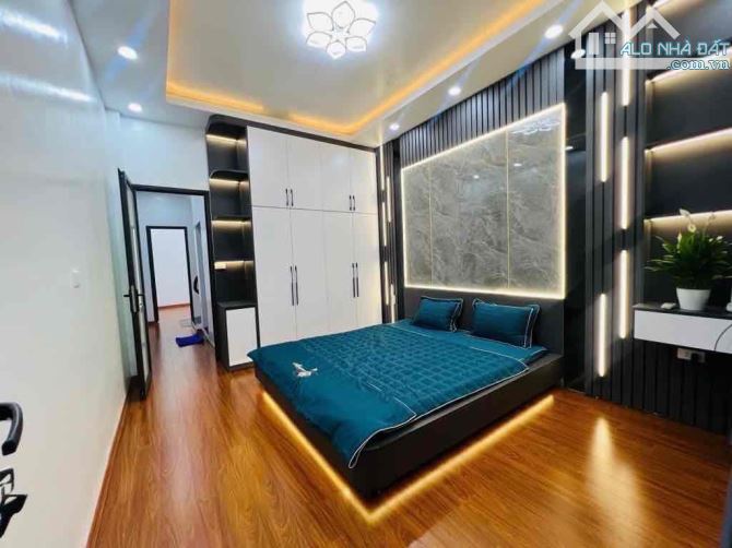 Nhà đẹp giá hiếm Hai Bà Trưng -  diện tích 43m2 - 5,25 tỷ-100m ra phố- tặng full nội thất - 3