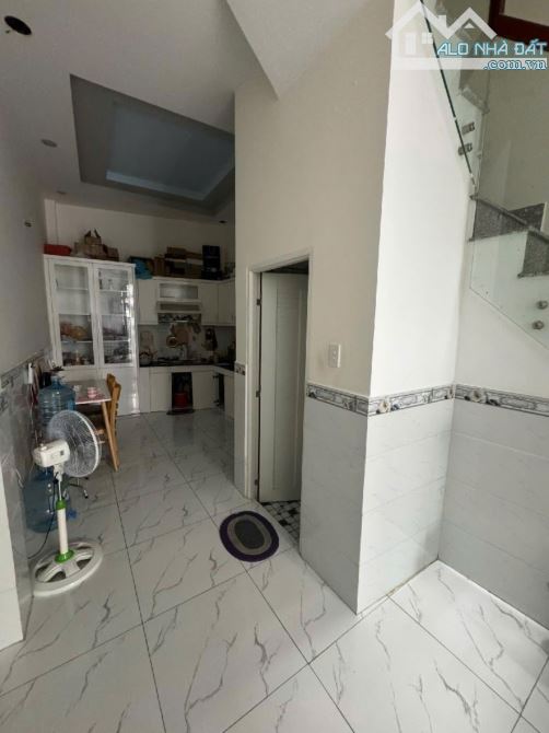 BÁN NHÀ VỊ TRÍ HIẾM - ĐƯỜNG NGUYỄN TRỌNG TUYỂN - HXH ĐẬU CỬA - 45M2 - CHỈ 5.x TỶ - 3
