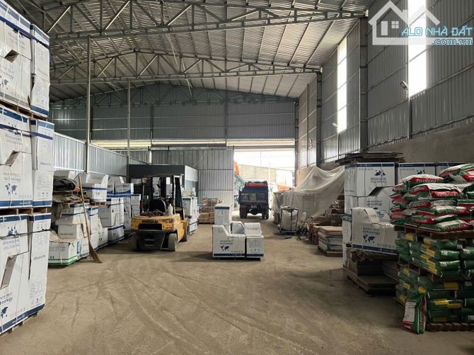 Kho xưởng 830m² trong cụm kho đường Quốc Lộ 1A,lộ Container có bến thuỷ lên xuống hàng hoá - 3