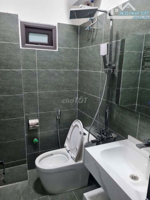 CHO THUÊ NHÀ Ở 8 NGƯỜI, HỘ GĐ NGÕ 299 HOÀNG MAI, 5 TẦNG, 36M2, 5 NGỦ, 11 TRIỆU - VÀO NGAY - 4