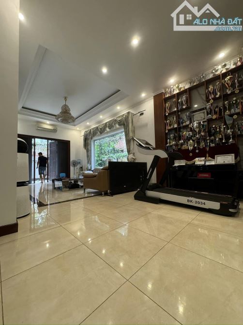 BÁN KHU BIỆT THỨ BẮC LINH ĐÀM. KINH DOANH . CHO THUÊ. QUÁ ĐẲNG CẤP