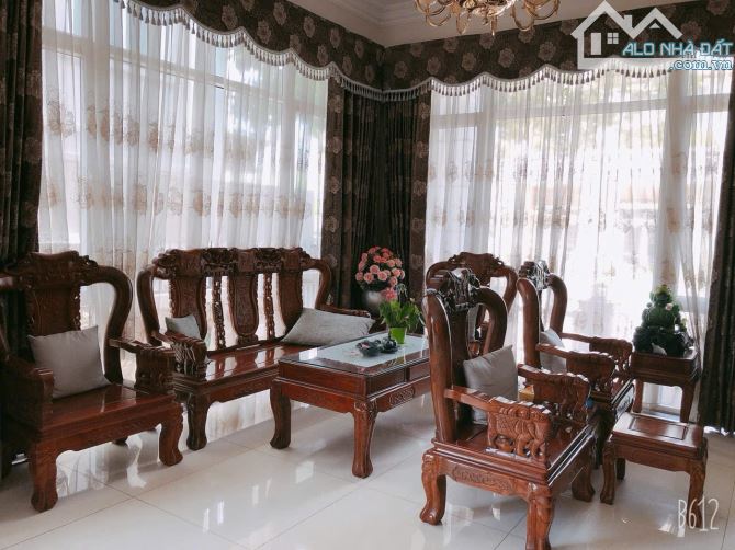 Bán (Biệt thự) sân Vườn mt Bùi Tá Hán khu đô thị An Phú-  An Khánh, Q2 - 10x16m - 37 tỷ - 6