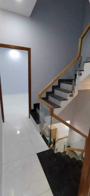 HẺM XE TẢI ĐUA - PHAN HUY ÍCH, P12, Q.GV  XE HƠI NGỦ TRONG NHÀ, GIÁ 6.5 TỶ - 6