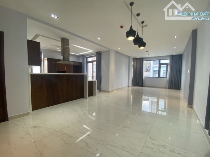 BIỆT THỰ CĂN GÓC Đ.762- HỒNG BÀNG- P1- Q.11 -DT: 7.5*13- 19 TỶ 6 - 7