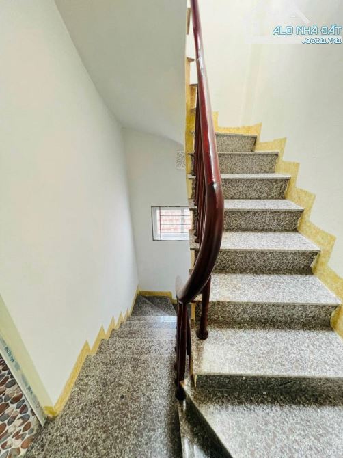 Bán nhà Xuân Đỉnh. DT40m, 5 tầng, MT5m8 Giá 5.7 tỷ. Ô tô đỗ cổng 2 thoáng - 8