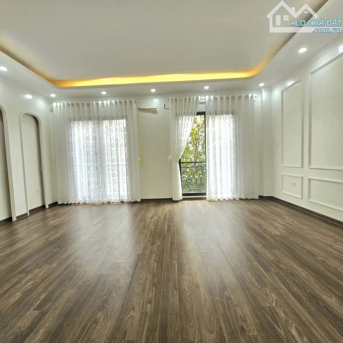 Nhà Mới 6 Tầng Thang Máy, Mặt Ngõ VIP XUÂN LA, 52.5m2, Đối Diện Đại Học Thủ Đô, 11 tỷ - 9