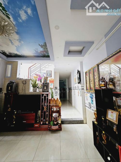 Bán nhà 2 tầng, 72m2, ngang 5m, 3pn, ở ngay Trần Hưng Đạo , p Đông Hòa , chỉ 3 tỷ 7