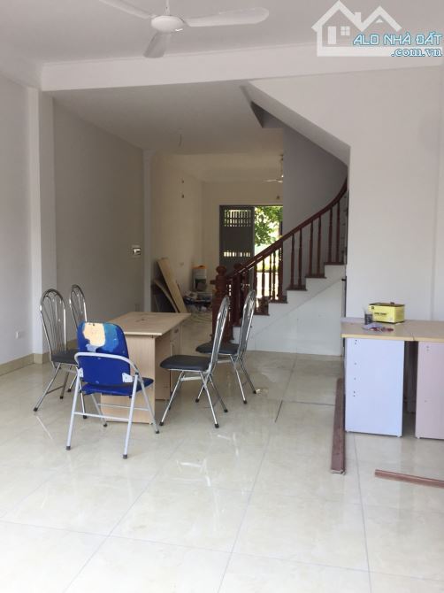 ho thuê nhà khu đô thị Bắc Linh Đàm Hoàng Mai, DT 90m x 4 T, mt 6M thông sàn, ô tô đỗ cửa