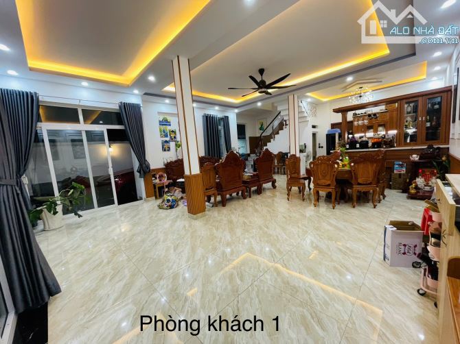 Bán biệt thự 200m2 (10x20) 4 tầng đường 12m Thạnh Mỹ Lợi. Chỉ 20,5 tỷ