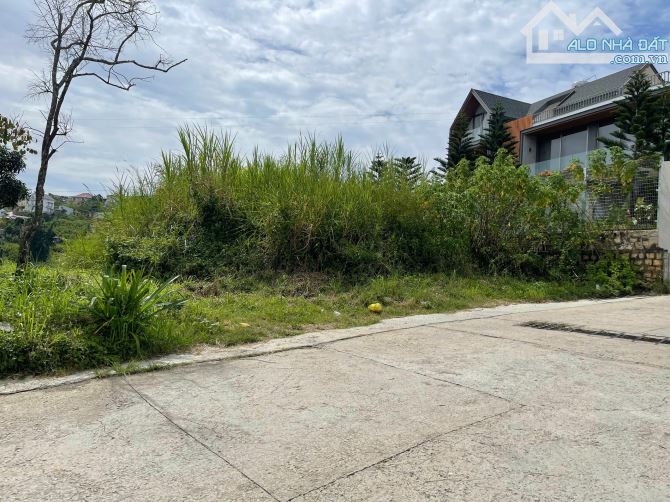 Bán lô đất view rừng thông đường Hoàng Hoa Thám thành phố Đà Lạt