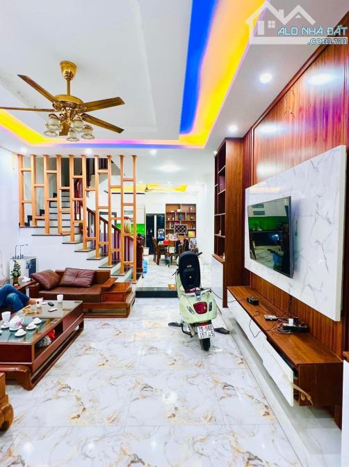 bán nhà ngõ thông Đại Kim 83.2m 5tầng, ô tô tránh kd, ở sướng, giá 21.9 tỷ