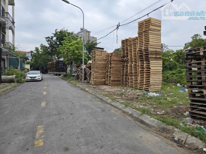 Bán lô góc sứ long phương tiên xá dt 130m2 mt 12m hướng đn giá 6.9 tỷ