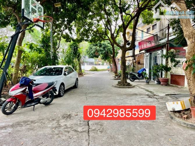 Bán nhà Đức Giang 3 tầng 96m trước nhà oto tránh, view thoáng giá 10,98 tỷ