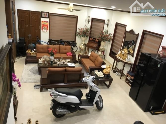 Bán nhà  liền kề khu Trung Yên, Cầu Giấy, ô tô tránh, vỉa hè, DT 105m2 x 5 Tầng, MT 5m.