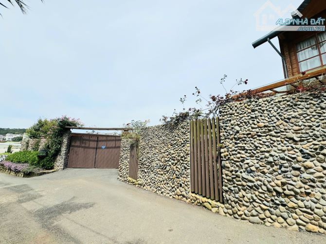 🏡 BÁN BIỆT THỰ SIÊU ĐẸP - NGAY ĐƯỜNG TRẦN ĐẠI NGHĨA - CÁCH HỒ XUÂN HƯƠNG CHỈ 2KM - 858M2 - 1