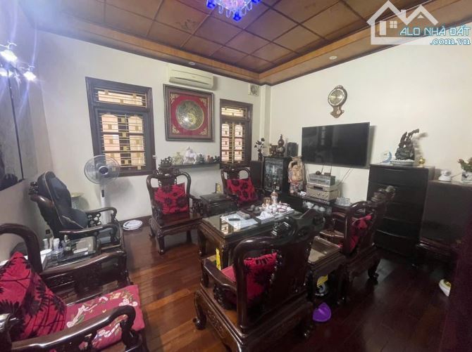 Mặt đường Đình Đông. Dt: 58m x 4 tầng. Giá 9.3 tỷ. - 1