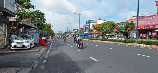 Nằm ở vị trí đắc địa tại Đường Lê Văn Việt, Phường Long Thạnh Mỹ, Thủ Đức, Hồ Chí Minh, că - 1