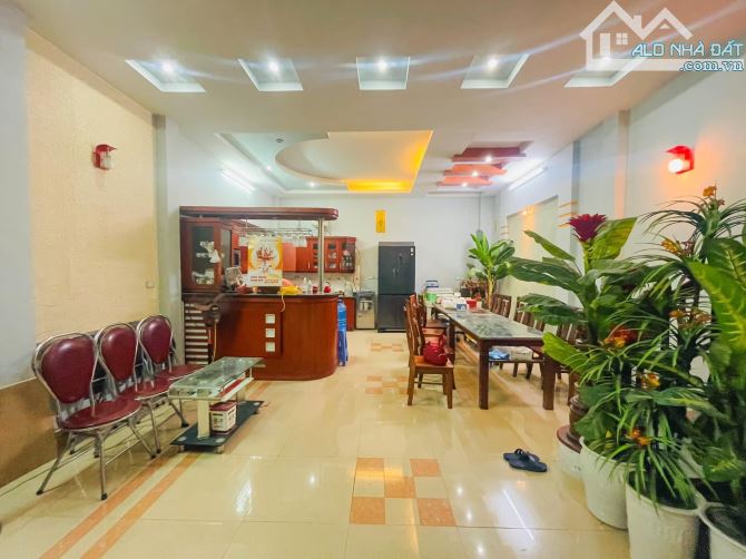 Bán nhà đẹp ở ngay Đường Láng, Đống Đa. DT50m, 5 tầng, MT5m6 Giá 10 tỷ - 1