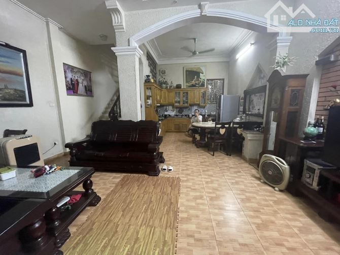 Bán nhà Xuân Thủy, Cầu Giấy. DT83m, 4 tầng, MT6m Giá 13 tỷ Đầu tư siêu lời - 1