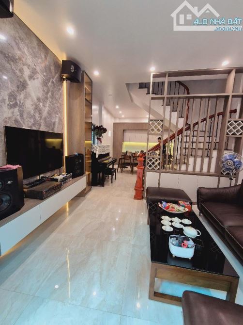 Bán nhà Phố Nhân Hòa - Thanh Xuân 50m2x 4T. Chỉ 10 tỷ. Dân xây - 3 thoáng - 1