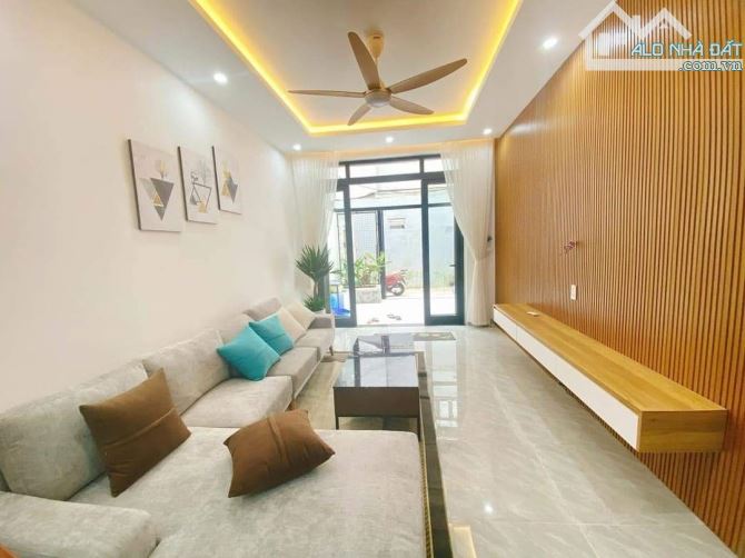 CẦN BÁN GẤP NHÀ 3 TẦNG 66M2 K TRẦN CAO VÂN . THANH KHÊ, FULL NỘI THẤT GIÁ HƠN 3 TỶ - 1