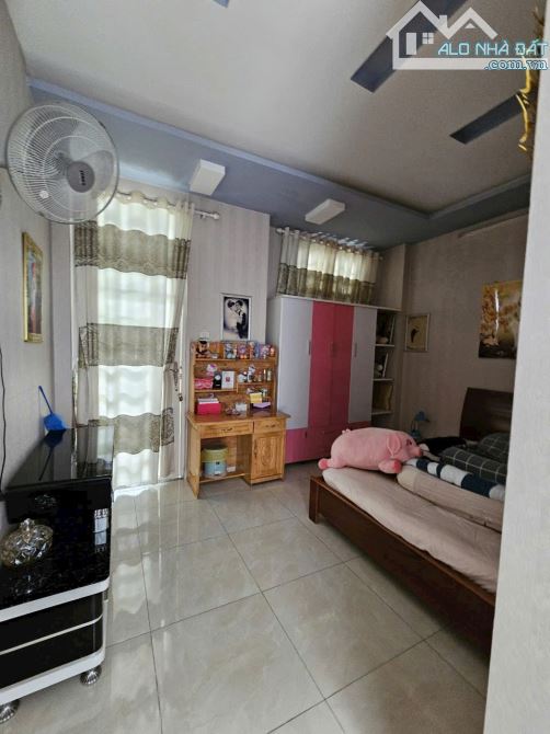 Bán nhà 2 tầng, 72m2, ngang 5m, 3pn, ở ngay Trần Hưng Đạo , p Đông Hòa , chỉ 3 tỷ 7 - 2