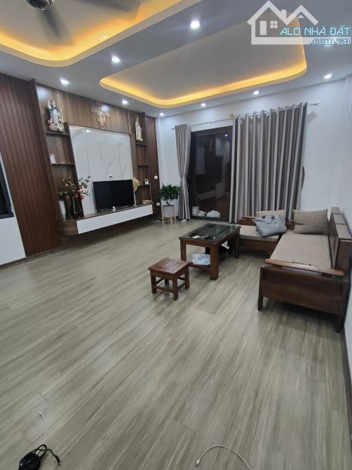 Bán nhà phố Nguyễn Văn Trỗi, Thanh Xuân_7 tầng, thang máy_Ô Tô Đỗ Cửa_ 45m2. Giá 11 tỷ. - 2