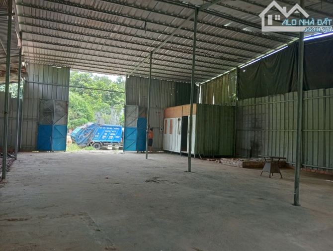 Cho thuê 400m2 xưởng Tân Bình - Dĩ An xa dân giá chỉ 10 tr/ tháng có điện 3 pha có VP - 2