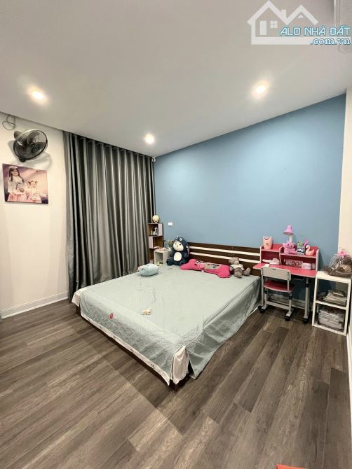 NHÀ ĐẸP VŨ TÔNG PHAN, Ô TÔ TRÁNH,VÀO NHÀ, KD, LÔ GÓC,MẶT TIỀN KHỦNG,TẶNG NỘI THẤT TIỀN TỶ - 2