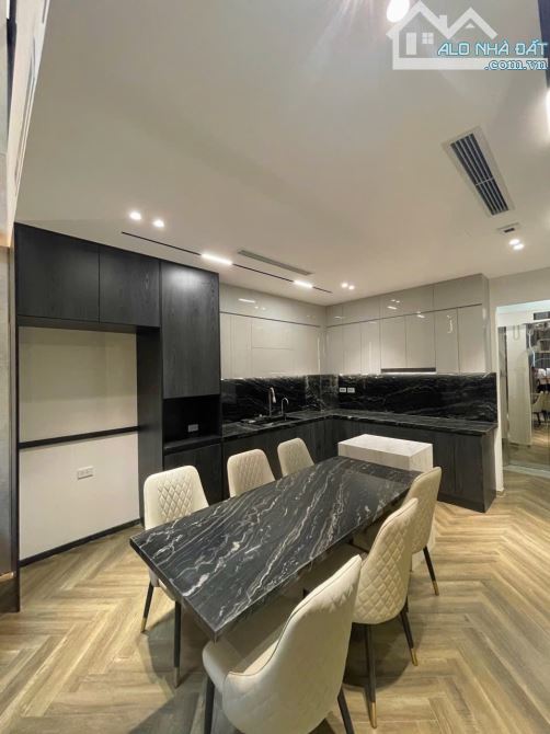 BÁN NHÀ NGUYỄN VĂN CỪ, DT 62.5M x 6 TẦNG, MT 4M, NHỈNH 15 TỶ, ĐƯỜNG OTO TRÁNH, VỊ TRÍ ĐẸP - 2
