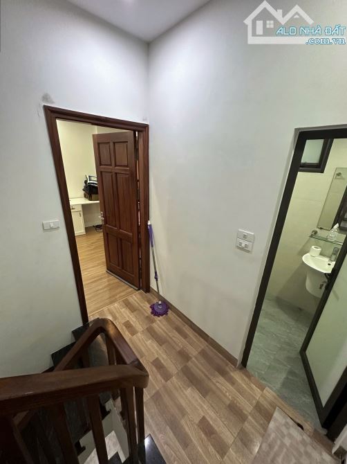 BÁN NHÀ BÁT KHỐI, DT 30.2M x 5 TẦNG, MT 6.18M, CHỈ 6 TỶ, NGÕ RỘNG, VỊ TRÍ SIÊU ĐẸP - 2