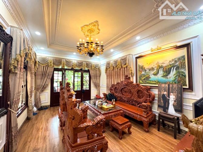 Bán gấp biệt thự 324m2 Bát Khối-Tư Đình-Long Biên, ngay cầu Trần Hưng Đạo, chỉ 42 tỷ. - 3