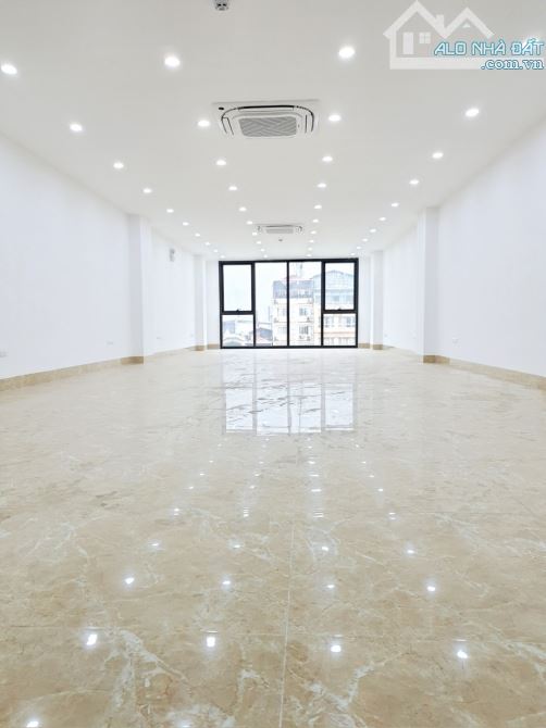 Bán ĐẤT Mặt phố Lạc Trung. 120m2 - MT 6.2m. 2 Mặt tiền - Vỉa hè, Kinh doanh - Xây tòa Buid - 3