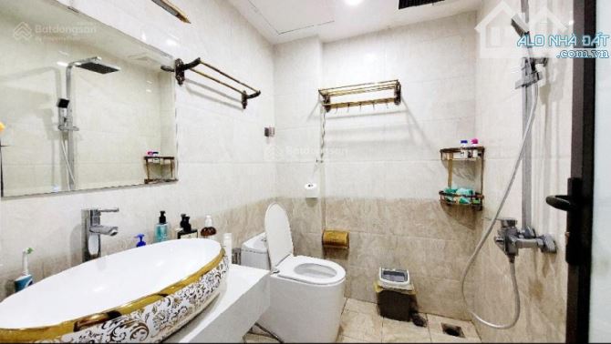 Nhà 50m2. 5tầng ngõ 109, Nguyễn Sơn full nội thất,ô tô vào nhà tiện ích xung quanh không t - 3