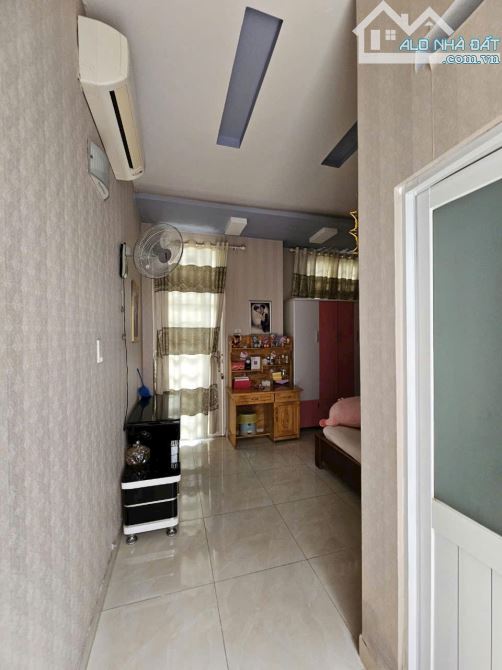 Bán nhà 2 tầng, 72m2, ngang 5m, 3pn, ở ngay Trần Hưng Đạo , p Đông Hòa , chỉ 3 tỷ 7 - 4