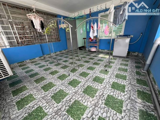 Cho thuê nhà mặt ngõ đường Thiên Lôi ô tô đỗ cửa , 10TR - 4