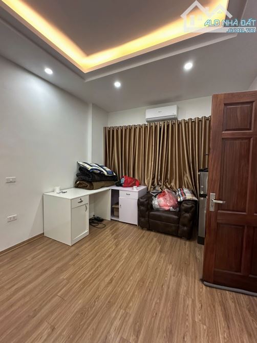 BÁN NHÀ BÁT KHỐI, DT 30.2M x 5 TẦNG, MT 6.18M, CHỈ 6 TỶ, NGÕ RỘNG, VỊ TRÍ SIÊU ĐẸP - 4