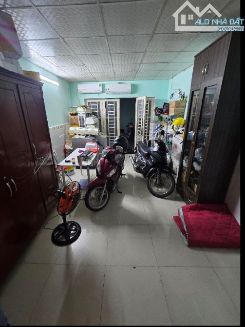 Nhà Tân Phú - Sơn Kỳ 33m2 thực tể 42m2 -2 tầng chỉ 3TỶ 3 TL - Nhà gần Lê Trọng Tấn, TKTQ - 4