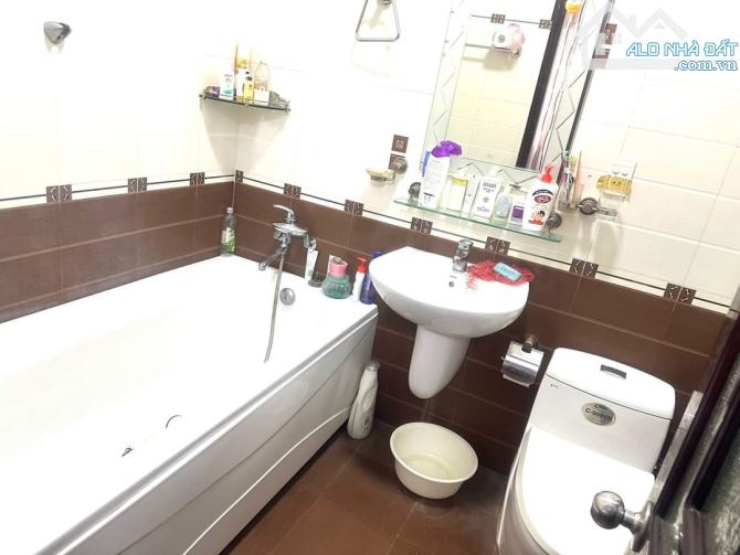 GIÁ SẬP - BÁN CĂN NHÀ 4 TẦNG MẶT TIỀN ĐƯỜNG ĐIỆN BIÊN PHỦ - VỊ TRÍ KINH DOANH SẦM UẤT - 5