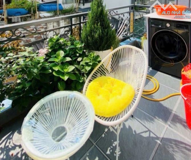 Nhà mới hẻm xe hơi, Nội thất cao cấp, Sát mặt tiền, P.14, Gò Vấp, 4x12, 5 Tỉ 25 - 6