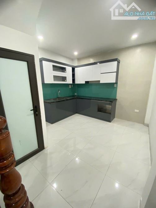 Nhà Đẹp Lai Xá View Công Viên Ô Tô Đỗ Cửa 5 Tầng Mặt Tiền 4M Diện Tích 38m2 Chỉ 4 Tỷ 5 - 9