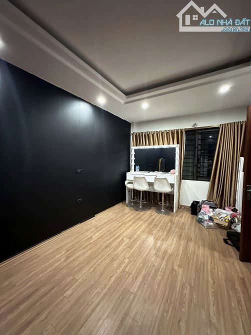 BÁN NHÀ BÁT KHỐI, DT 30.2M x 5 TẦNG, MT 6.18M, CHỈ 6 TỶ, NGÕ RỘNG, VỊ TRÍ SIÊU ĐẸP - 9