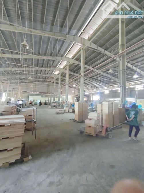 BÁN 9200M2 XƯỞNG, TÂN UYÊN.  BÌNH_DƯƠNG, ĐANG CHO THUÊ 350TR/THÁNG