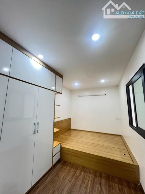 Bán nhà đẹp Khâm Thiên, 38m2, 3 tầng, 5.4 tỷ