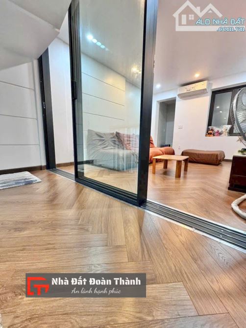 60m2 Nhà 4 tầng mặt phố Kiều Sơn thông Văn Cao - Lê Hồng Phong